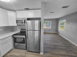 Picture of 201 83Rd Avenue N, St Petersburg, FL 33702