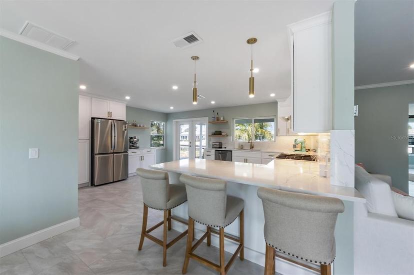 Picture of 611 Dundee Lane, Holmes Beach FL 34217
