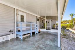 Picture of 985 Jolanda Circle, Venice, FL 34285