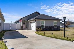 Picture of 24435 SW 18 Lane, Newberry, FL 32669
