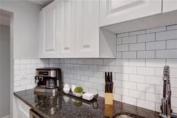Picture of 4705 Hollingsworth Avenue, Sarasota, FL 34233