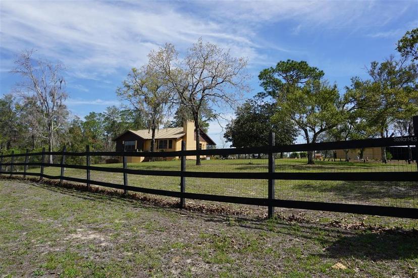 Picture of 8465 N Husky Avenue, Dunnellon FL 34433