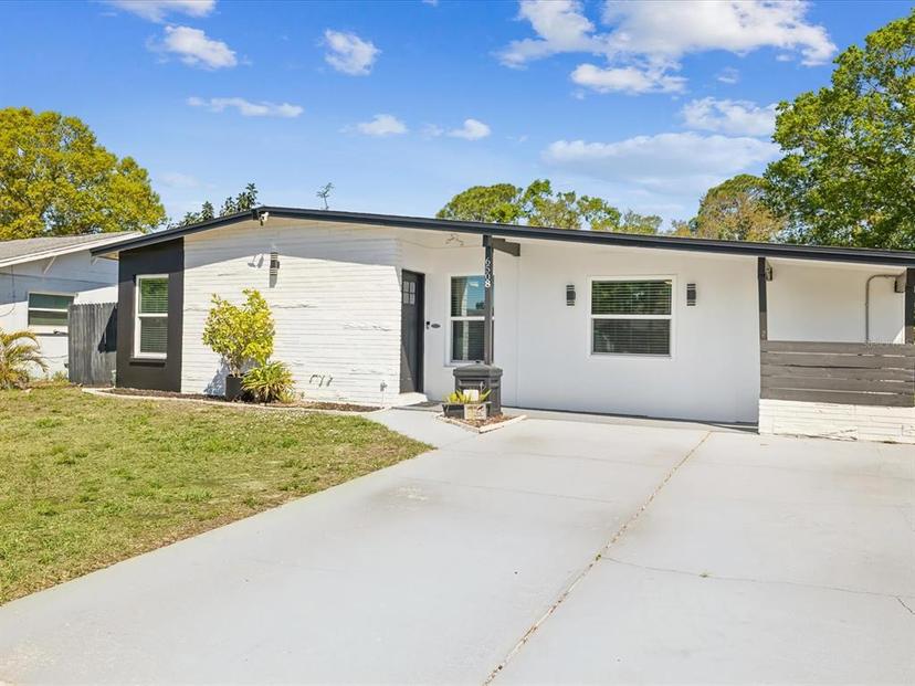 Picture of 6508 S West Shore Circle, Tampa FL 33616