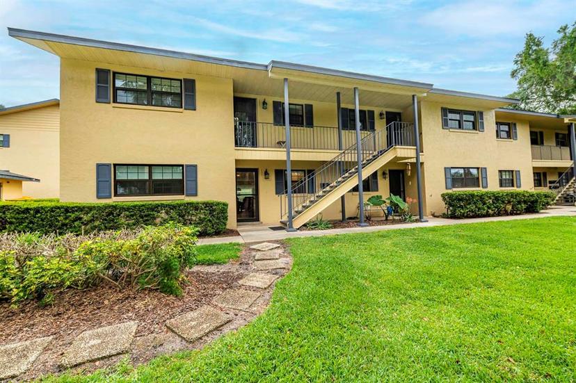 Picture of 110 N Tremain Street Unit 205, Mount Dora FL 32757