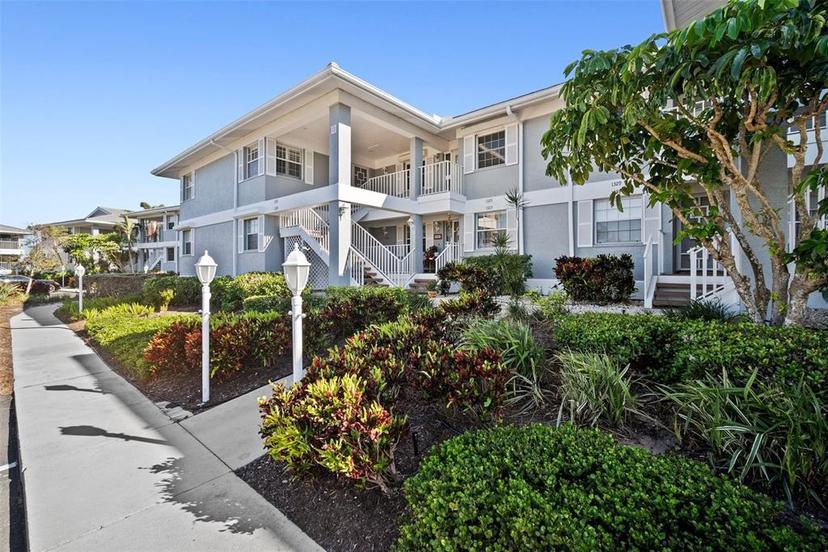 Picture of 1323 Perico Point Circle Unit 107, Bradenton FL 34209