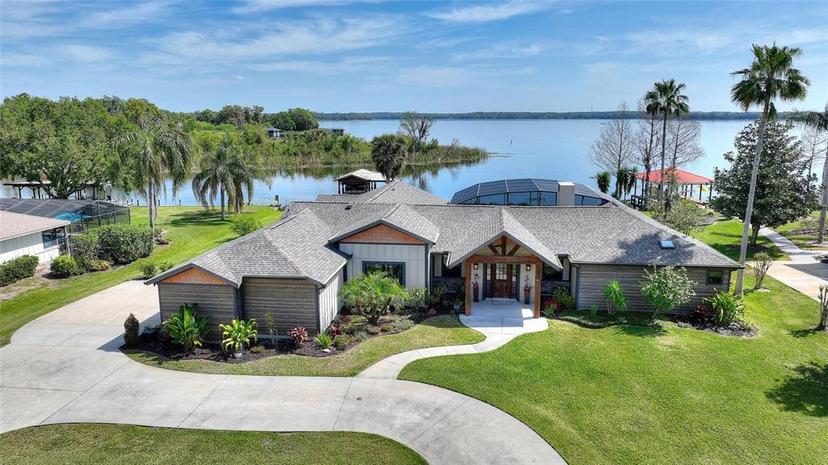 Picture of 29150 Beauclaire Drive, Tavares FL 32778