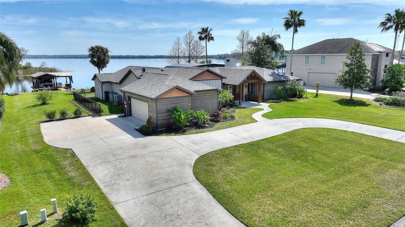 Picture of 29150 Beauclaire Drive, Tavares FL 32778