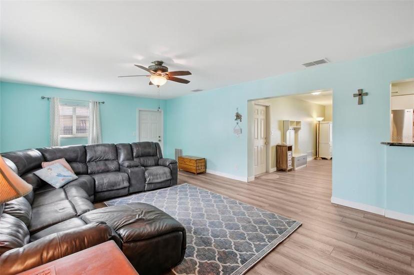 Picture of 1901 66Th Avenue N, St Petersburg FL 33702