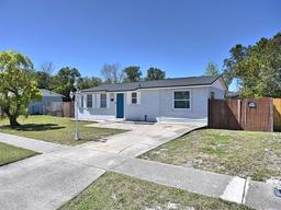 Picture of 2480 Alamanda Avenue, Deltona, FL 32738