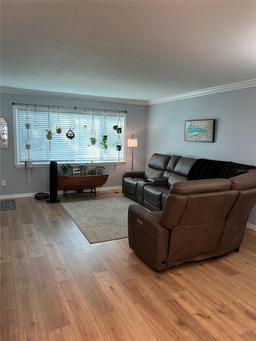 Picture of 6361 Elmhurst Dr, Pinellas Park, FL 33782