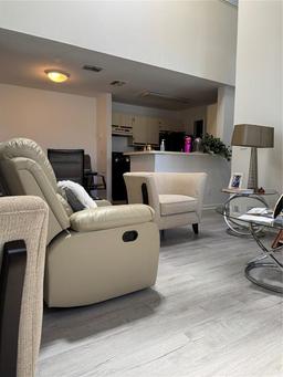 Picture of 6142 Westgate Drive Unit 304, Orlando, FL 32835