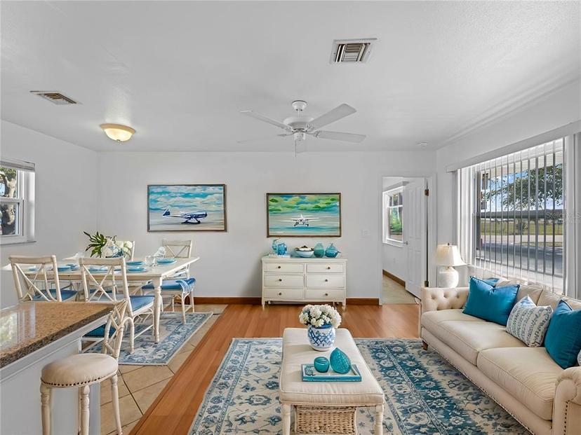 Picture of 510 Airport Avenue E Unit 2D, Venice FL 34285