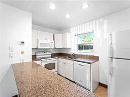 Picture of 510 Airport Avenue E Unit 2D, Venice, FL 34285
