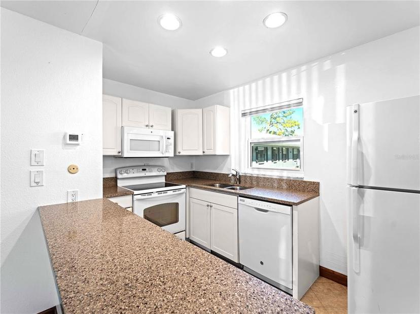 Picture of 510 Airport Avenue E Unit 2D, Venice FL 34285