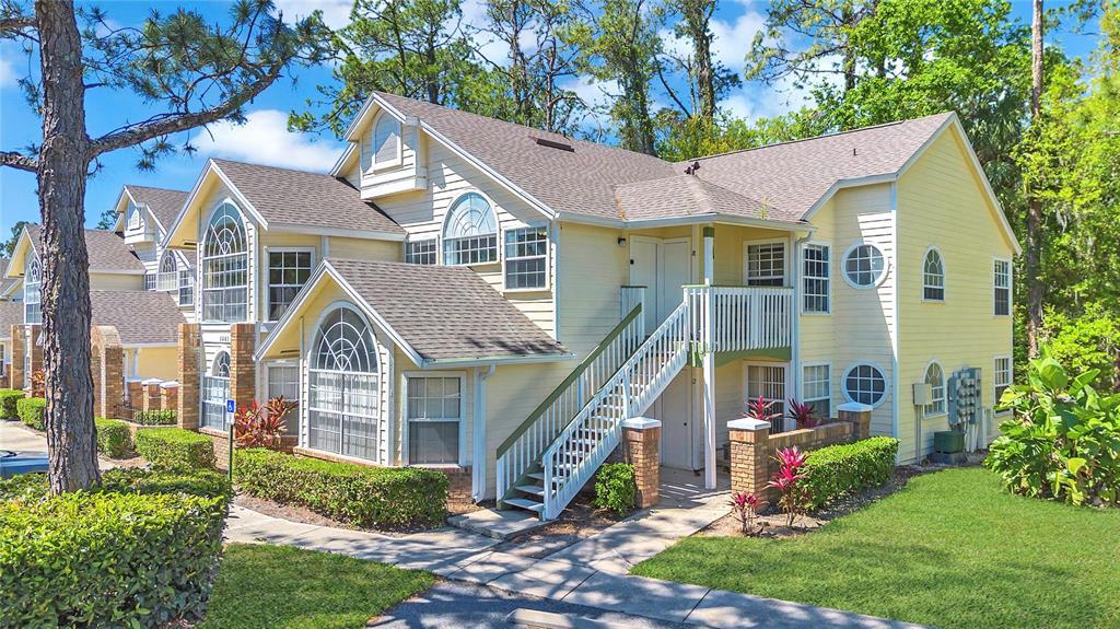 Picture of 5005 Laguna Bay Circle Unit 18, Kissimmee, FL 34746