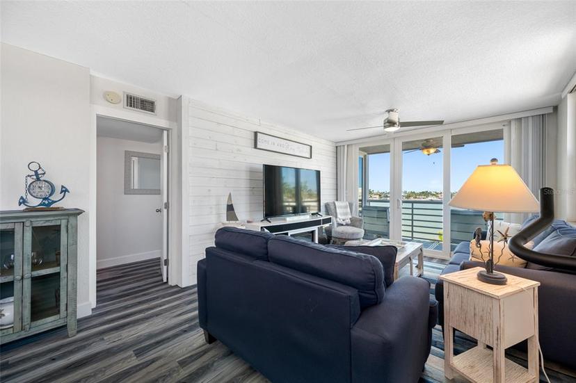 Picture of 5701 Bahia Del Mar Circle Unit 408, St Petersburg FL 33715