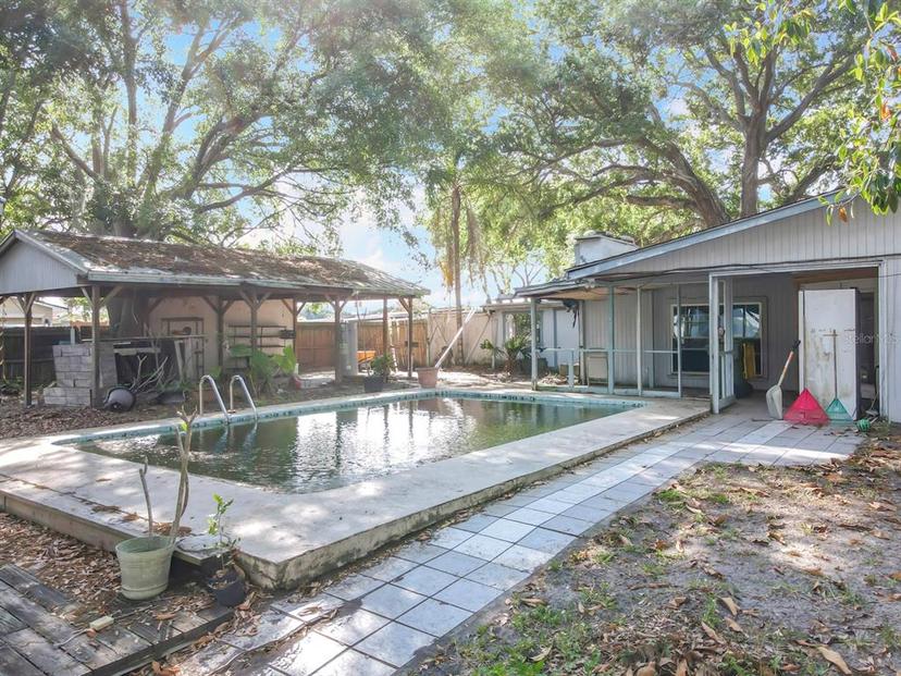 Picture of 5402 Parkway Drive, Belle Isle FL 32809