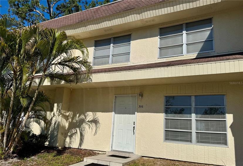 Picture of 306 Barlow Avenue Unit 77, Sarasota FL 34232