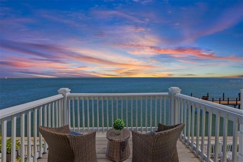 Picture of 4974 Coquina Key Drive Se, St Petersburg FL 33705