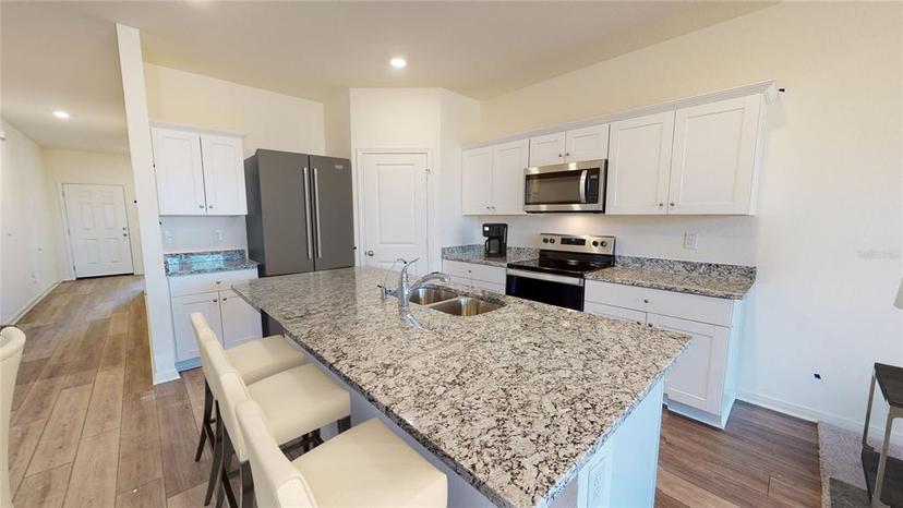 Picture of 36137 Canelli Way, Dade City FL 33523