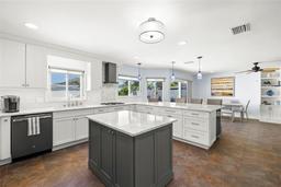 Picture of 4837 W Bay Court Avenue, Tampa, FL 33611