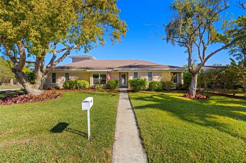 Picture of 4837 W Bay Court Avenue, Tampa FL 33611