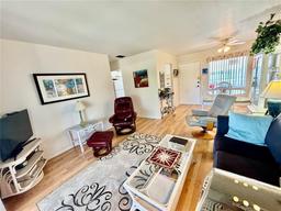 Picture of 1633 Leisure Drive Unit M-37, Bradenton, FL 34207