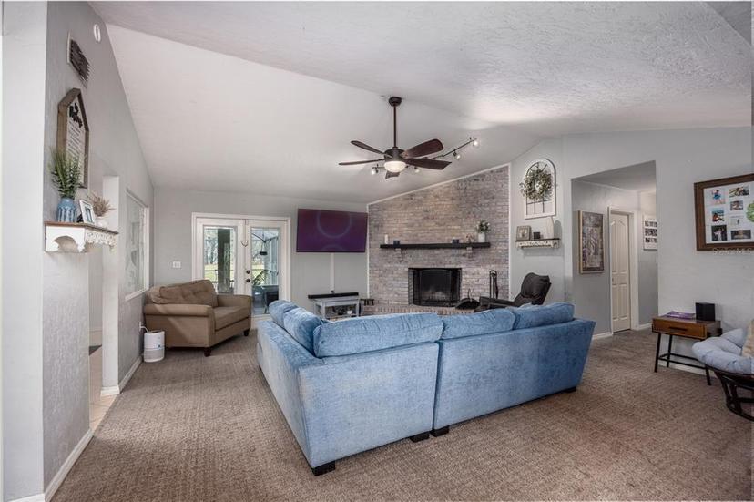 Picture of 3670 NW 20Th Avenue, Bell FL 32619