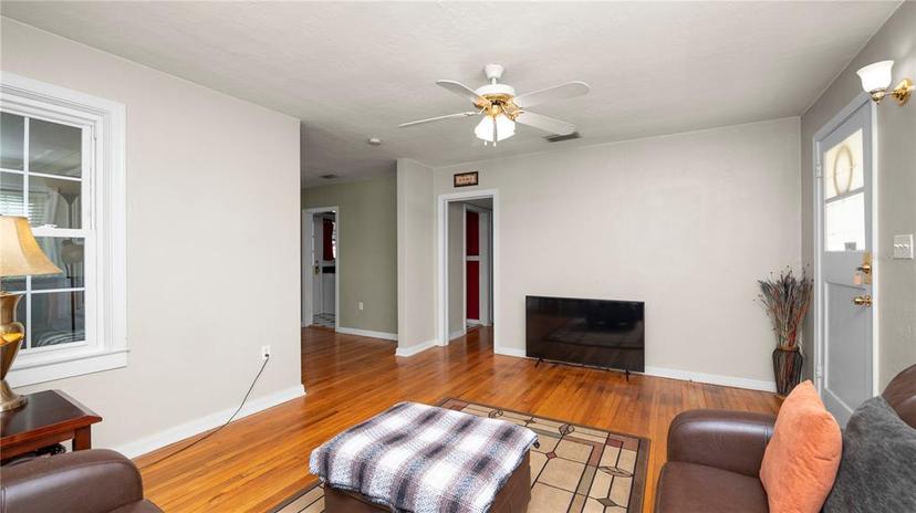 Picture of 2104 W End Avenue, Lakeland FL 33803