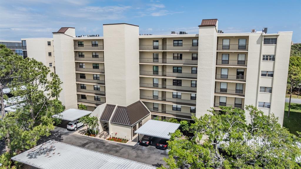 Picture of 2700 Cove Cay Drive Unit 5-G, Clearwater, FL 33760