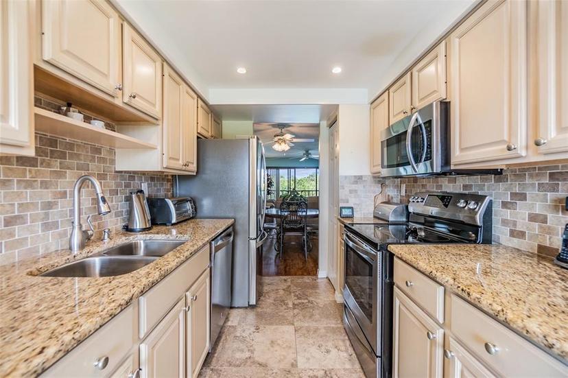 Picture of 2700 Cove Cay Drive Unit 5-G, Clearwater FL 33760