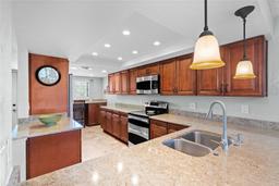 Picture of 9433 Harbor Greens Way Unit 401, Seminole, FL 33776