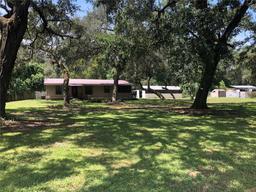Picture of 136 S Commercial Street, Coleman, FL 33521