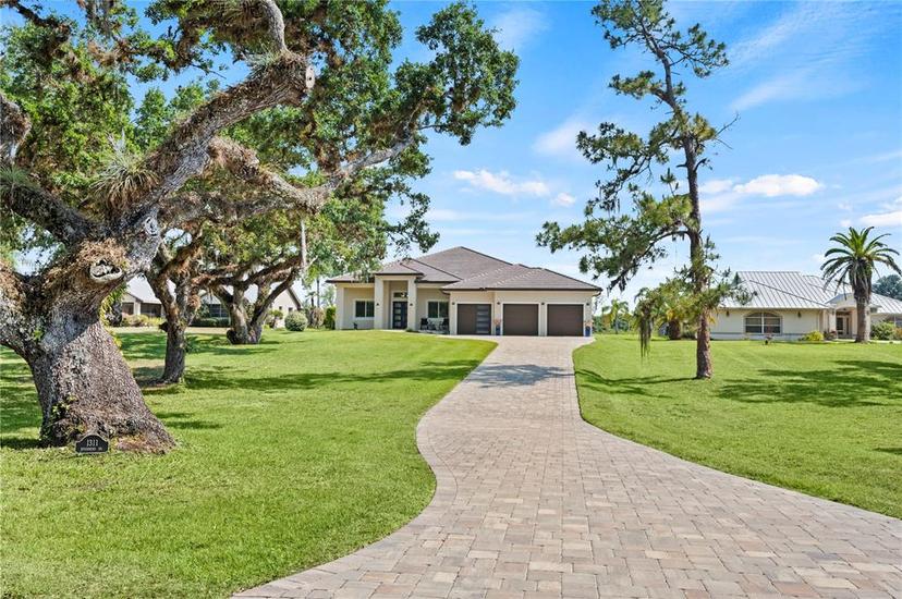 Picture of 1311 Riverbend Drive, Labelle FL 33935