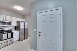 Picture of 9526 Newdale Way Unit 101, Riverview, FL 33578