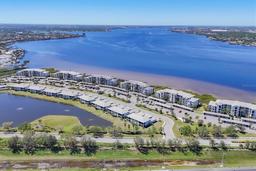 Picture of 920 Tidewater Shores Loop Unit 304, Bradenton, FL 34208