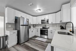 Picture of 314 NW Staten Harris Court, Lake City, FL 32055