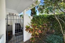 Picture of 5203 Bayshore Boulevard Unit 10, Tampa, FL 33611