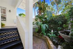 Picture of 5203 Bayshore Boulevard Unit 10, Tampa, FL 33611