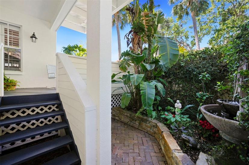 Picture of 5203 Bayshore Boulevard Unit 10, Tampa FL 33611