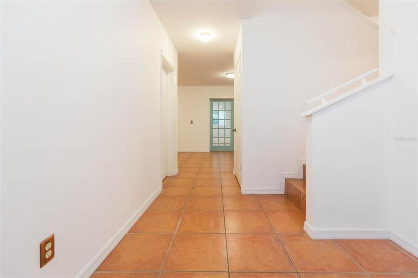 Picture of 7434 Oakvista Circle, Tampa FL 33634