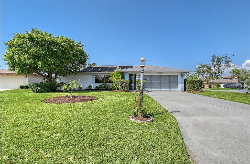 Picture of 5458 Creeping Hammock Circle, Sarasota, FL 34231