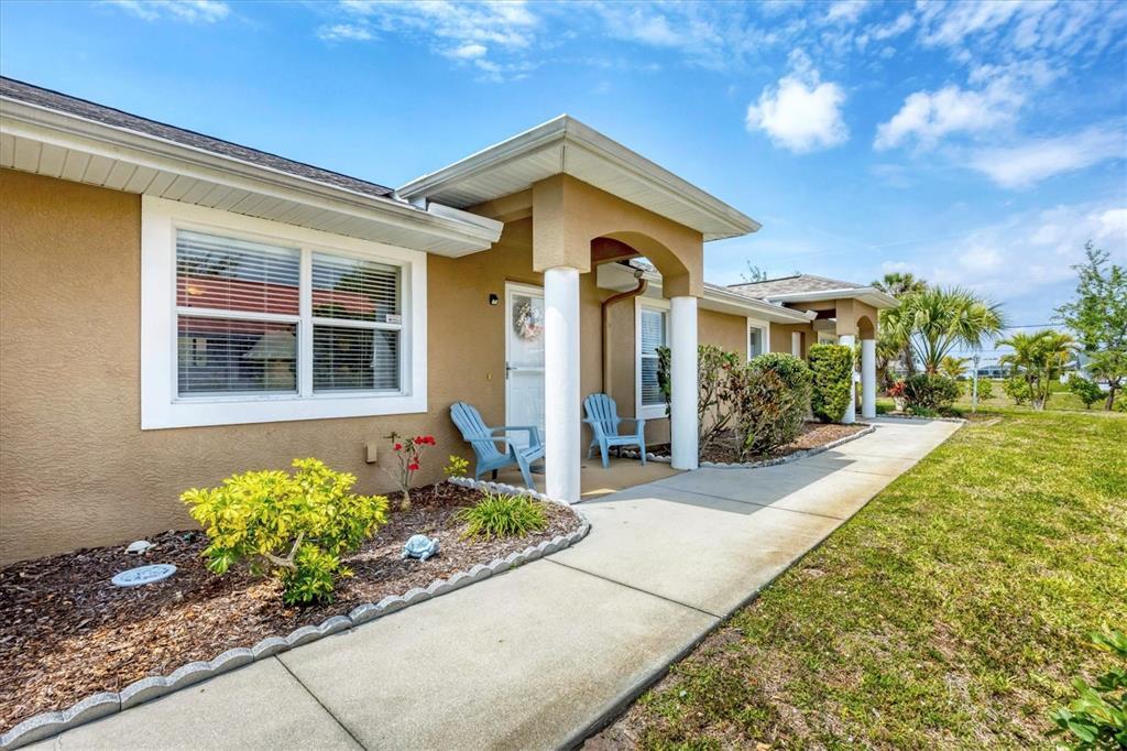 Picture of 182 Rotonda Boulevard W Unit B, Rotonda West, FL 33947