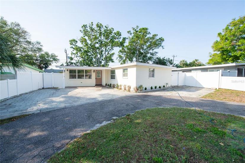 Picture of 242 11Th Avenue Sw, Largo FL 33770