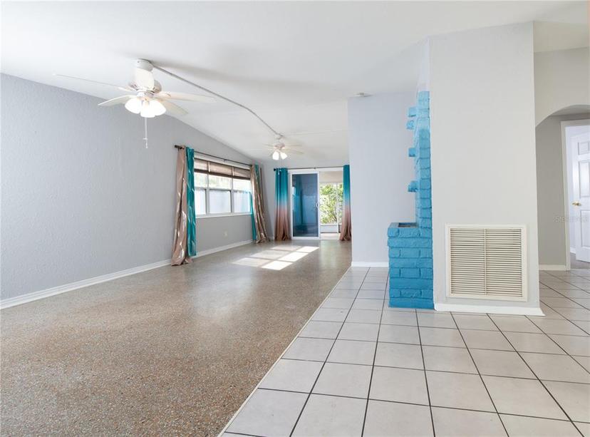 Picture of 242 11Th Avenue Sw, Largo FL 33770