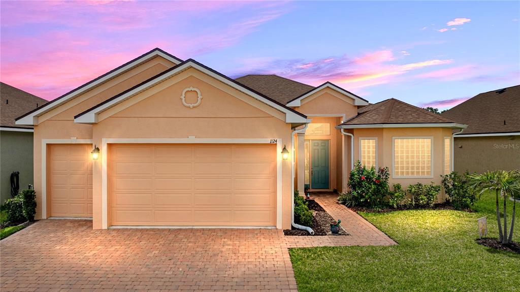 Picture of 1124 Sawgrass Drive, Winter Haven, FL 33884