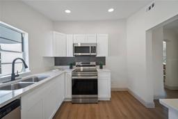 Picture of 2930 W Arch Street, Tampa, FL 33607