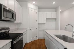 Picture of 1134 Olivine Avenue, Dundee, FL 33838