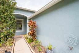 Picture of 19200 Weymouth Drive, Land O Lakes, FL 34638