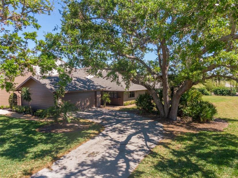 Picture of 5604 Doral Drive, Sarasota FL 34243